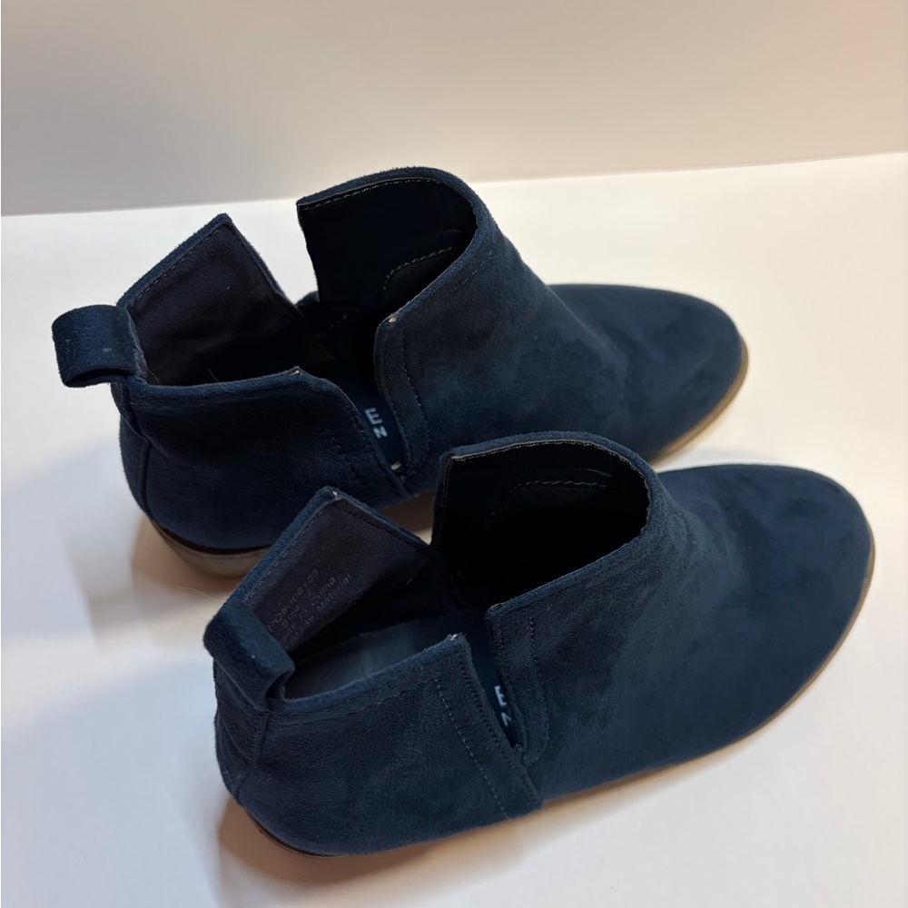 Journey Collection Women's Suede Navy Ankle Boots, Size 7